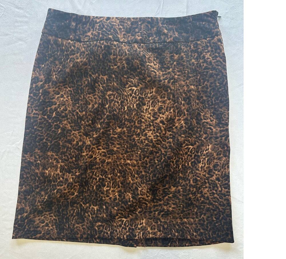 Harve Bernard Mini Skirt Size 6 Animal Print
